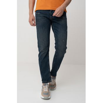 Blugi regular fit cu nasturi