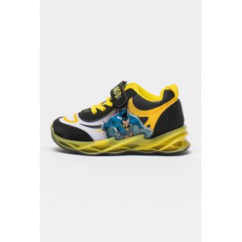 Pantofi sport cu inchidere velcro si tematica Batman