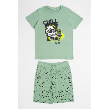 Set de tricou cu imprimeu grafic si pantaloni scurti