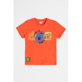 Tricou cu decolteu la baza gatului si imprimeu