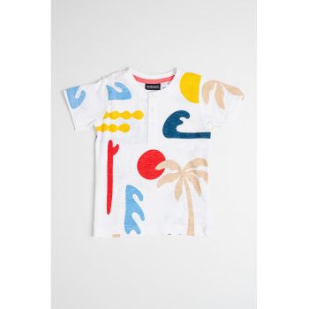 Tricou cu model grafic