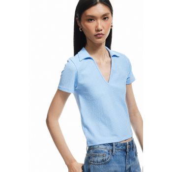 Tricou regular fit cu decolteu in V
