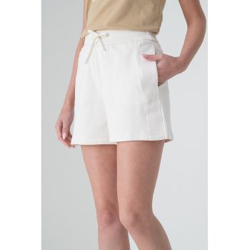 Pantaloni scurti cu talie inalta