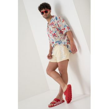Pantaloni scurti de baie cu imprimeu logo