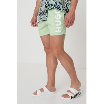 Pantaloni scurti de baie cu imprimeu logo