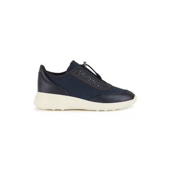 Pantofi sport slip-on cu aplicatii cu strasuri