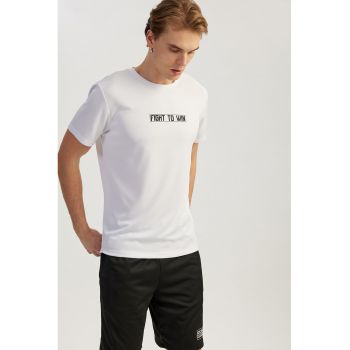 Tricou cu decolteu la baza gatului si imprimeu text