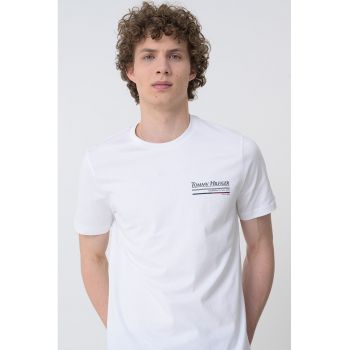 Tricou cu logo si decolteu la baza gatului