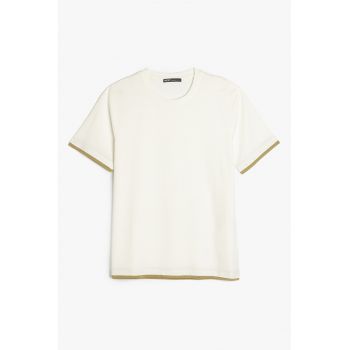 Tricou lejer din bumbac cu decolteu la baza gatului