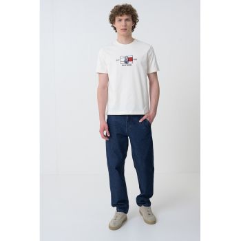 Tricou regular fit cu decolteu la baza gatului