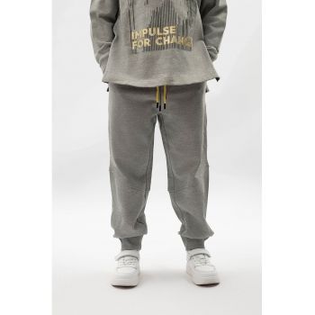 Pantaloni relaxed fit de trening cu buzunare oblice