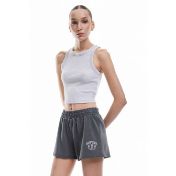 Pantaloni scurti cu talie elastica si imprimeu