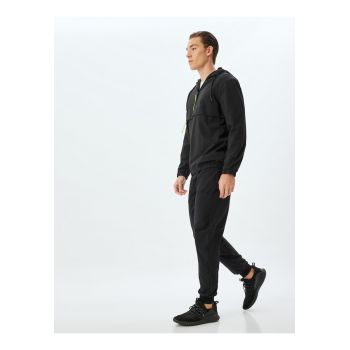 Pantaloni uni cu talie medie
