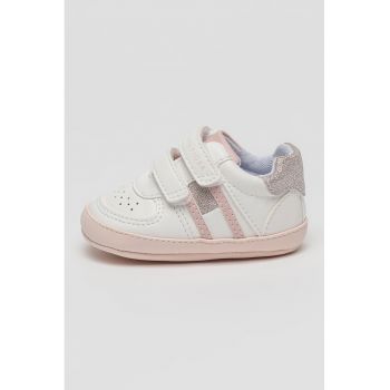 Pantofi sport cu velcro si logo