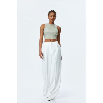 Top crop cu aspect stralucitor