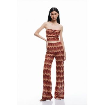 Top crop cu model grafic
