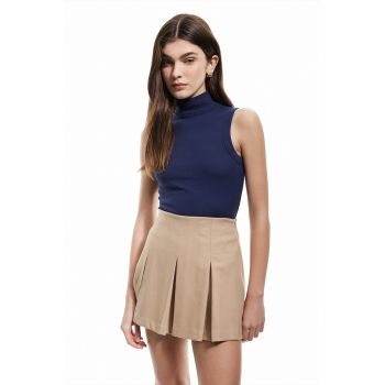Top fara maneci cu guler scurt
