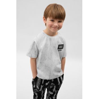 Tricou cu decolteu la baza gatului si imprimeu