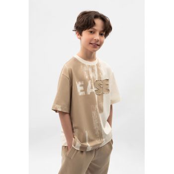 Tricou cu imprimeu si maneci cazute