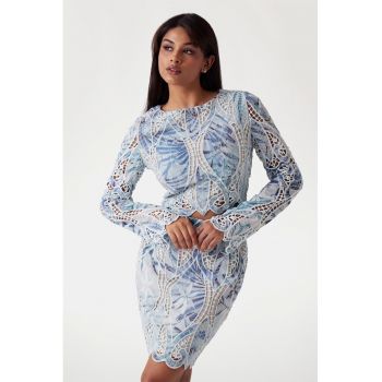 Bluza cu decupaje