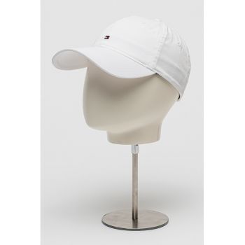 Sapca baseball cu logo brodat discret