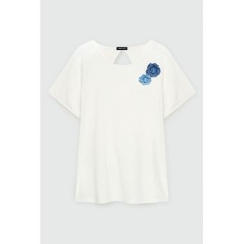 Tricou din amestec de modal cu detalii florale