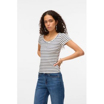 Tricou cu model in dungi