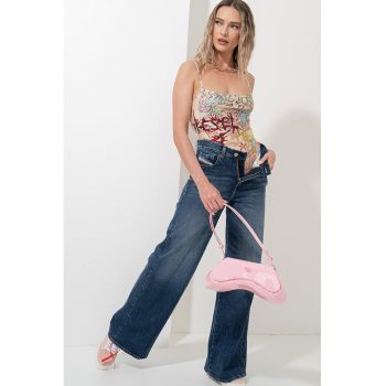 Body slim fit cu model