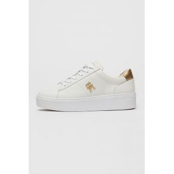 Pantofi sport din piele cu aplicatie logo aurie