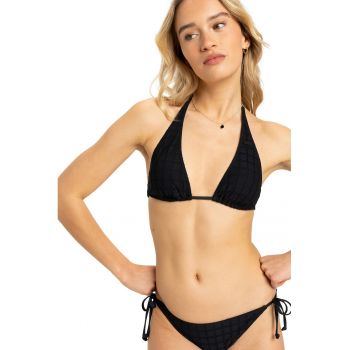 Sutien de baie cu cupe triunghiulare