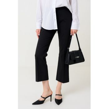 Pantaloni crop evazati