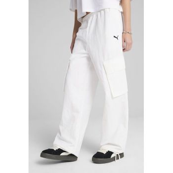 Pantaloni evazati cu finisaj impermeabil si buzunare
