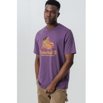 Tricou cu logo si decolteu la baza gatului