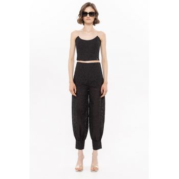Pantaloni crop cu talie inalta si decupaje discrete