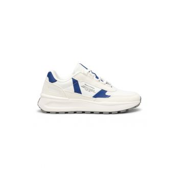 Pantofi sport cu insertii din piele intoarsa