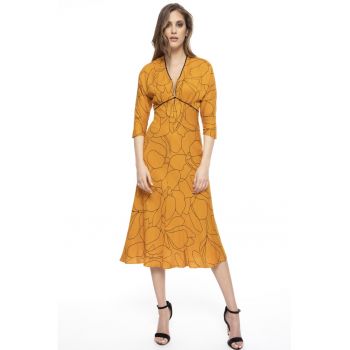 Rochie cu model si maneci medii