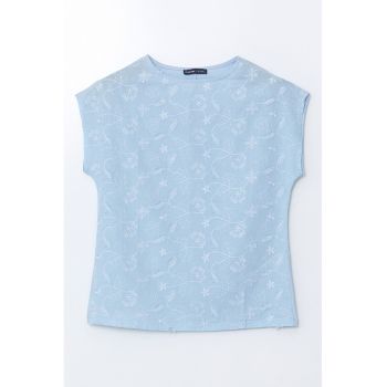 Bluza cu maneci scurte si detalii florale