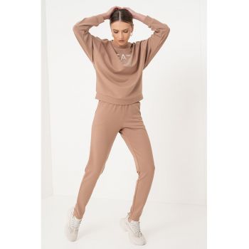 Costum sport cu imprimeu logo - pentru fitness