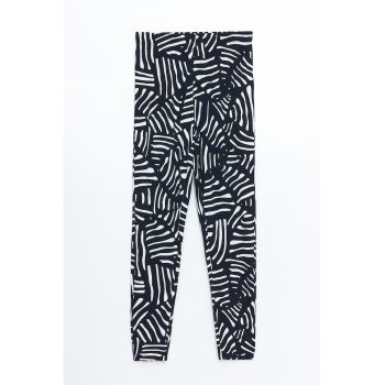 Pantaloni crop cu croiala conica