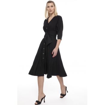 Rochie-camasa evazata cu un cordon