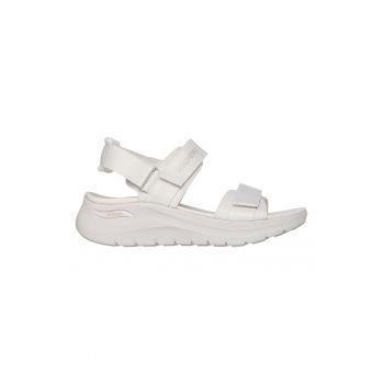 Sandale cu velcro