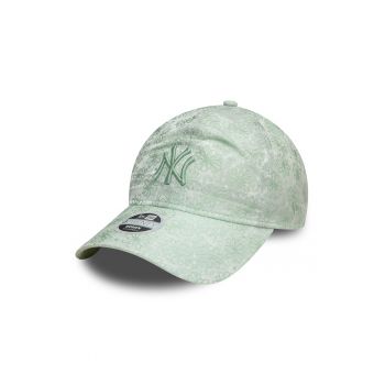 Sapca cu model floral si logo brodat