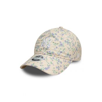 Sapca matlasata cu model floral
