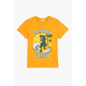 Tricou cu decolteu la baza gatului si imprimeu