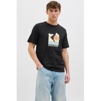 Tricou cu decolteu la baza gatului si imprimeu