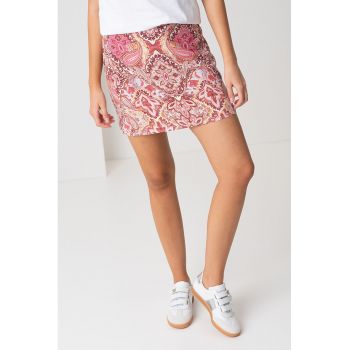 Fusta cu talie inalta si model
