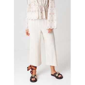 Pantaloni cu croiala ampla si model in dungi Filippa