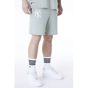 Pantaloni de trening scurti cu snur si monograma brodata