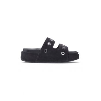 Papuci de piele intoarsa