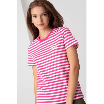 Tricou cu decolteu la baza gatului si model in dungi